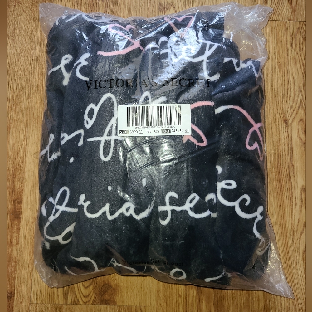 VICTORIA'S SECRET Black Blanket with Cursive Writing and Pink Hearts Design